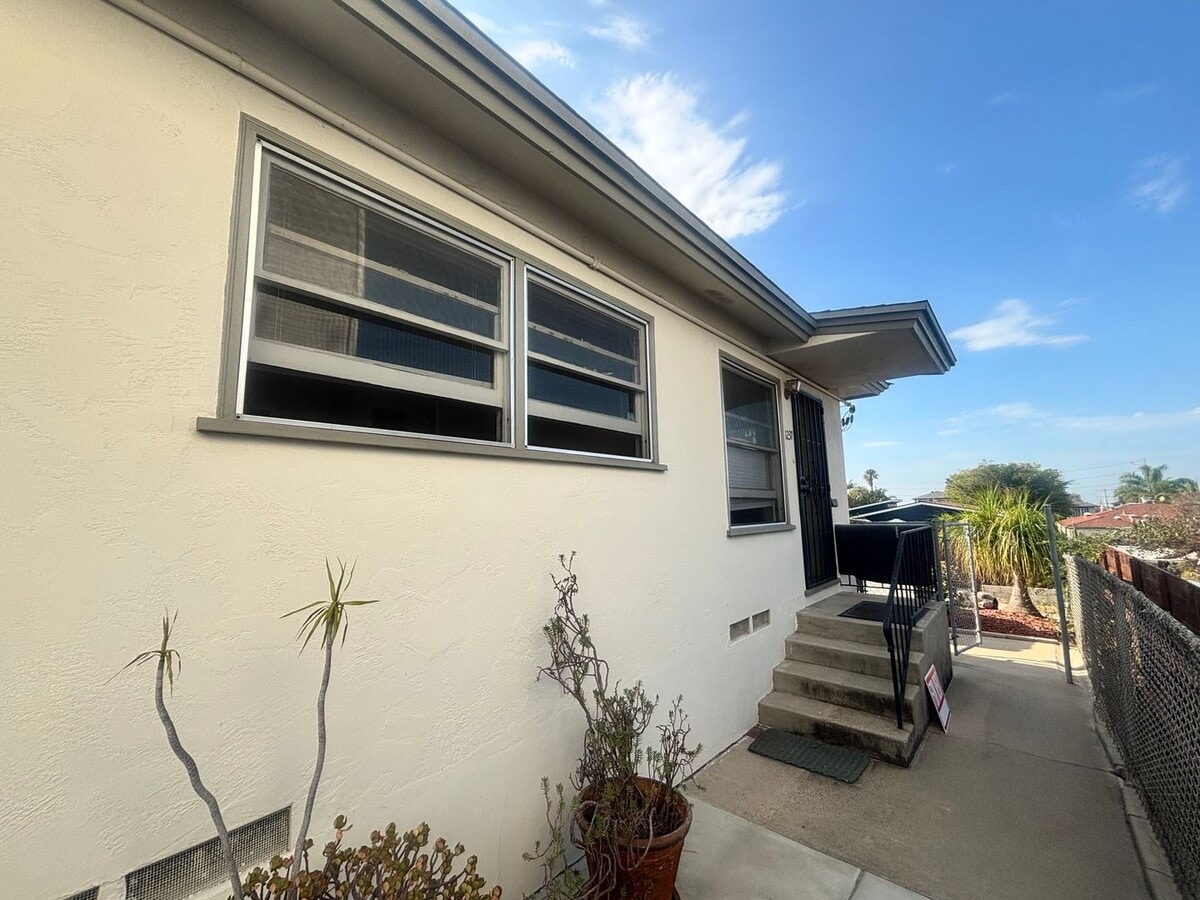 Photo - 1237-39-1239 33rd St Unit 1237