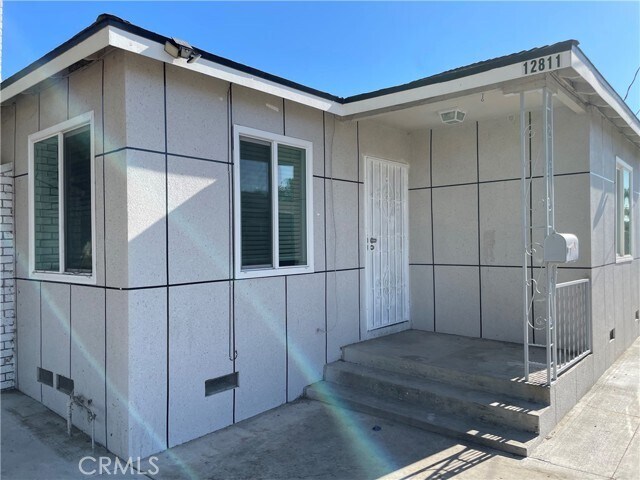 Photo - 12811 Oaks Ave