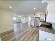 Photo - 10505 Hawthorne Blvd House