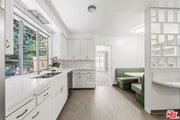Photo - 951 Masselin Ave