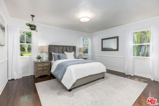 Building Photo - 1622 Sunset Plaza Dr Rental