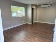 Photo - 911 E Aliso St Unit B