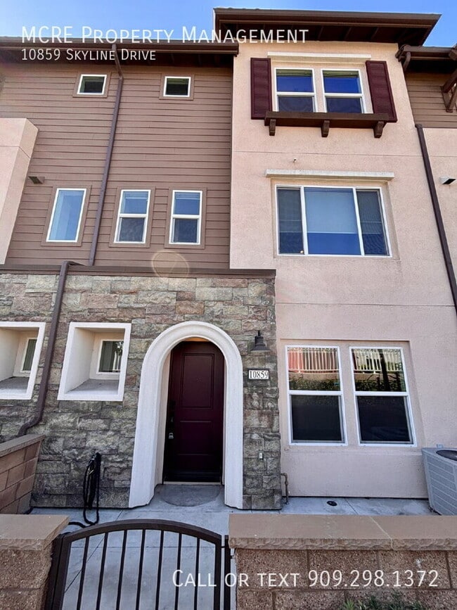 Photo - 10859 Skyline Dr