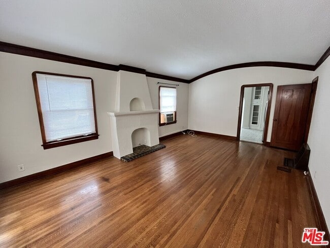 Photo - 496 E 52nd St