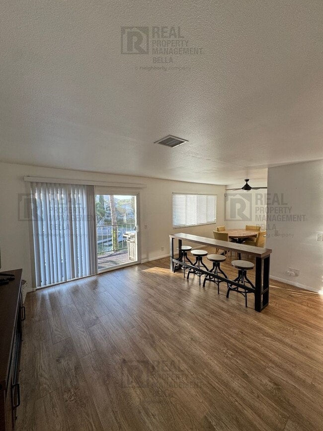 Photo - 24311 Canyon Lake Dr N