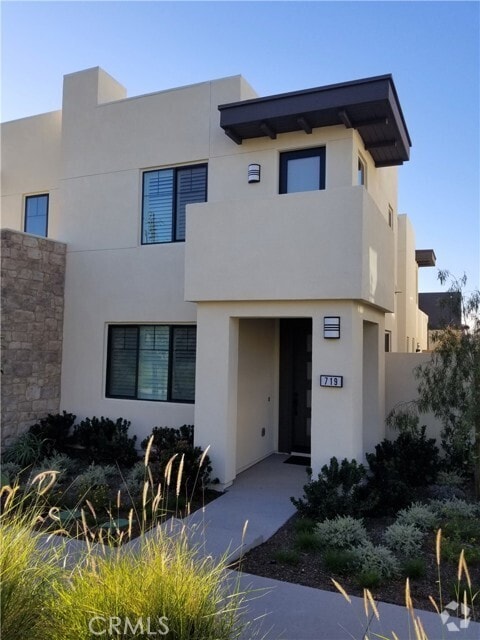 Building Photo - 719 Beacon Rental