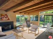 Photo - 15434 Mulholland Dr House