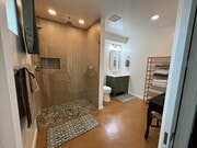 Photo - 1611 Whaley St House