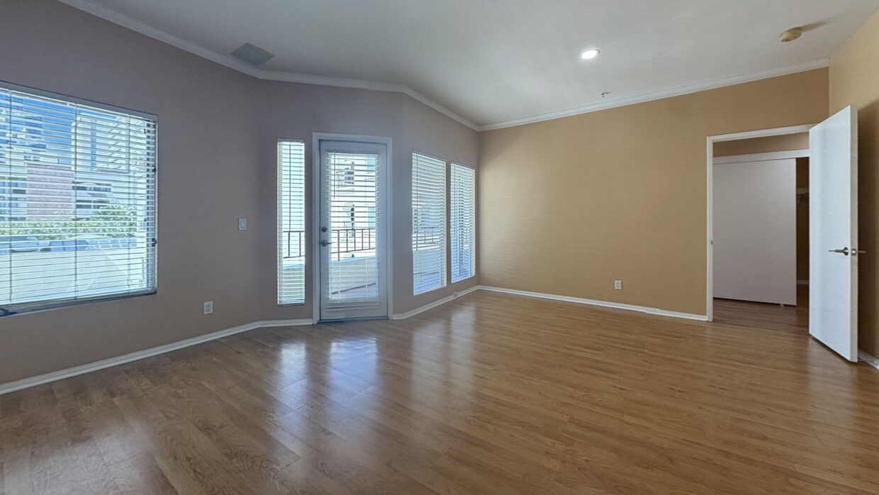 3D Tour - 655 Columbia St Unit 313