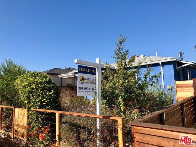 Photo - 1727 Franklin St