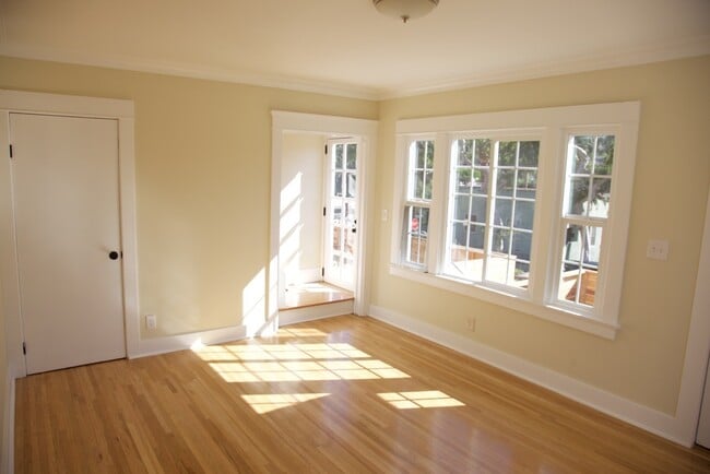 Photo - 1433 Talmadge St Unit 1433 Talmadge St