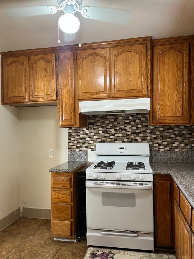 Photo - 330 S Virginia Ave