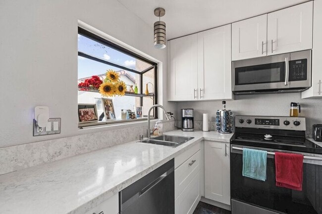 Building Photo - 4642 Utah St Unit #6