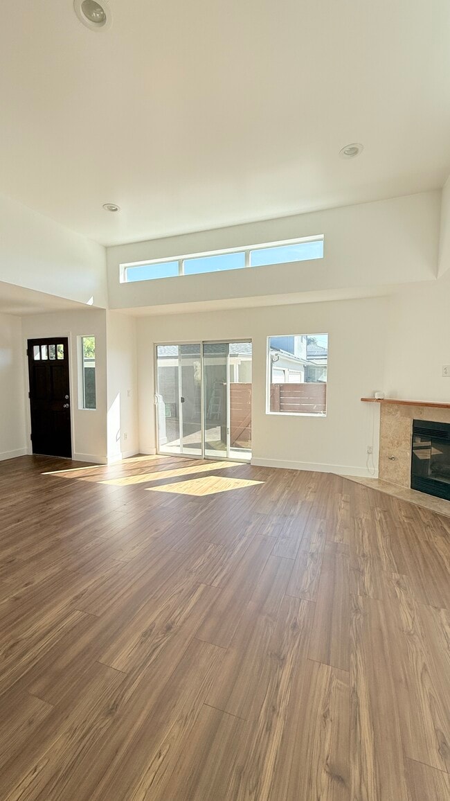 Photo - 11141 Greenlawn Ave