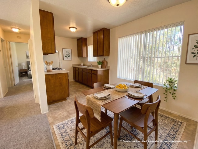 Building Photo - 1010 S Magnolia Ave