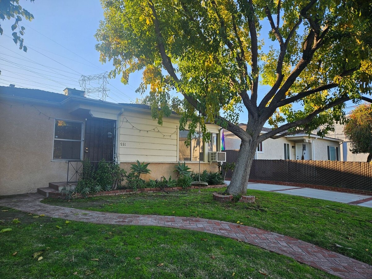 Photo - 931 N Screenland Dr Unit 931