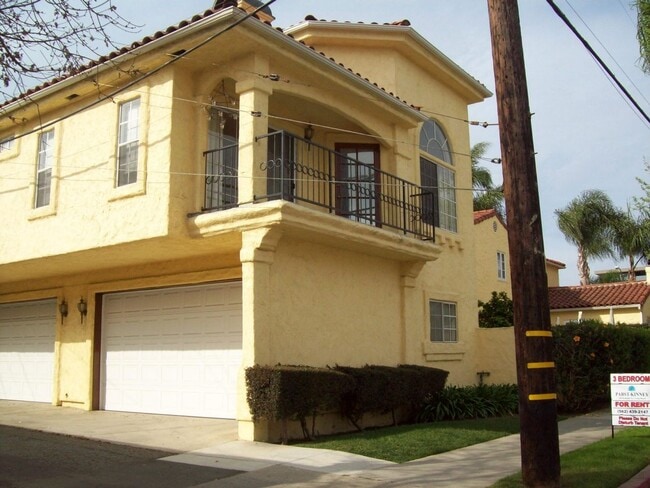 Photo - **MEDITERRANEAN STYLE CHARMER**