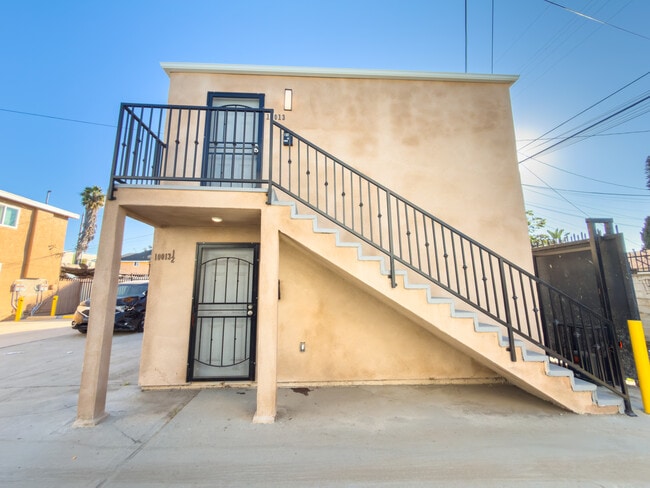 Building Photo - 10003-10007 Grape St