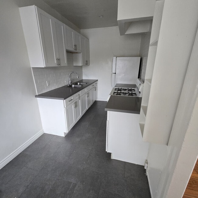 Photo - 833 N Formosa Ave