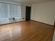 Living room - 544 W Vesta St Unit 5