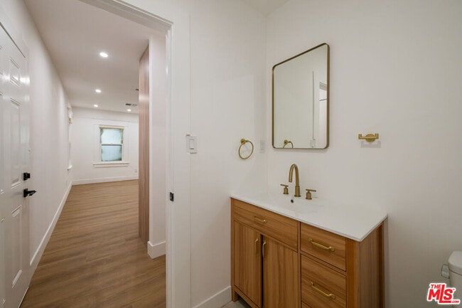 Photo - 5729 Carlton Way Unit 1/4