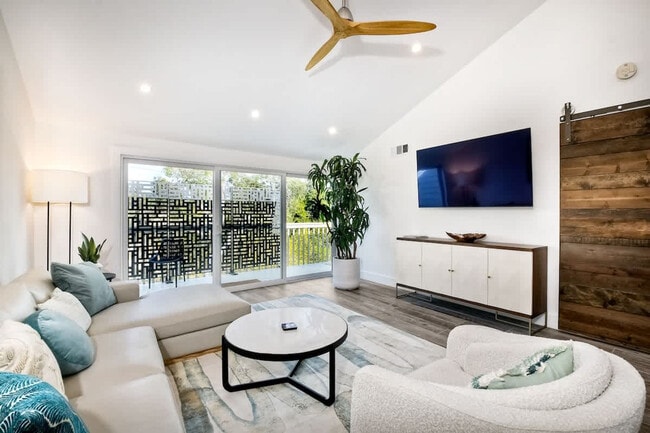 Photo - 1823 Milbank Rd Unit ID1292600P