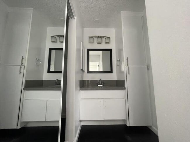 Photo - 6554 La Mirada Ave Unit 19