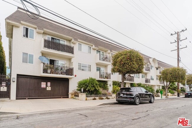 Photo - 2721 2nd St Unit 210