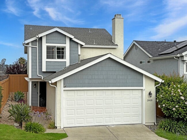 Charming 3B/2BA Oceanside Retreat with Mod... - Charming 3B/2BA Oceanside Retreat with Mod... House