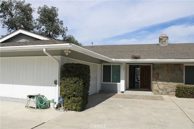 Photo - 761 W Country Hills Dr