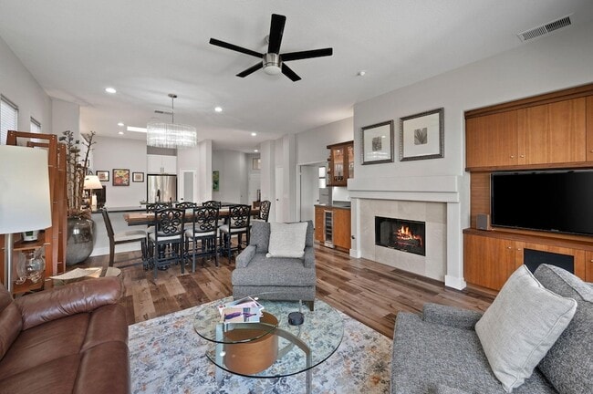 Photo - 105 N Kavenish Dr
