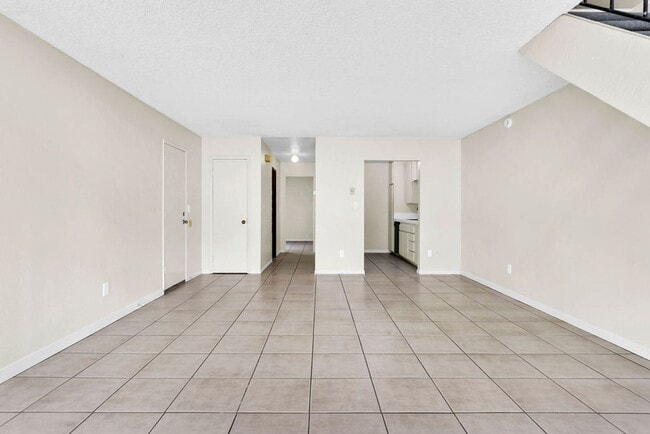 Photo - Spacious three bedroom with office in Prim...