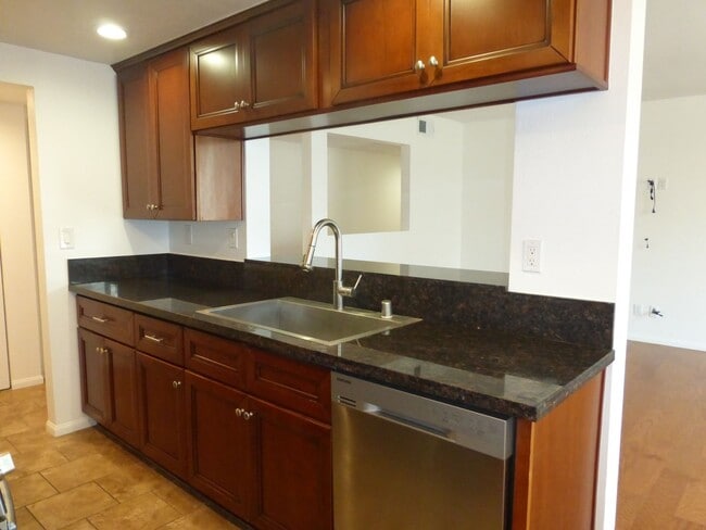 Photo - Large San Pedro Condo for Lease | 3 Bed - 2 Bath | 2 Garage Spaces Unit 254