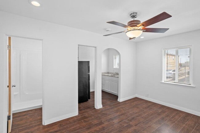 Photo - 605 E Williams St