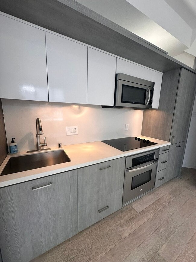 Photo - DOWNTOWN GEM - Two-level loft with private... Unit 31