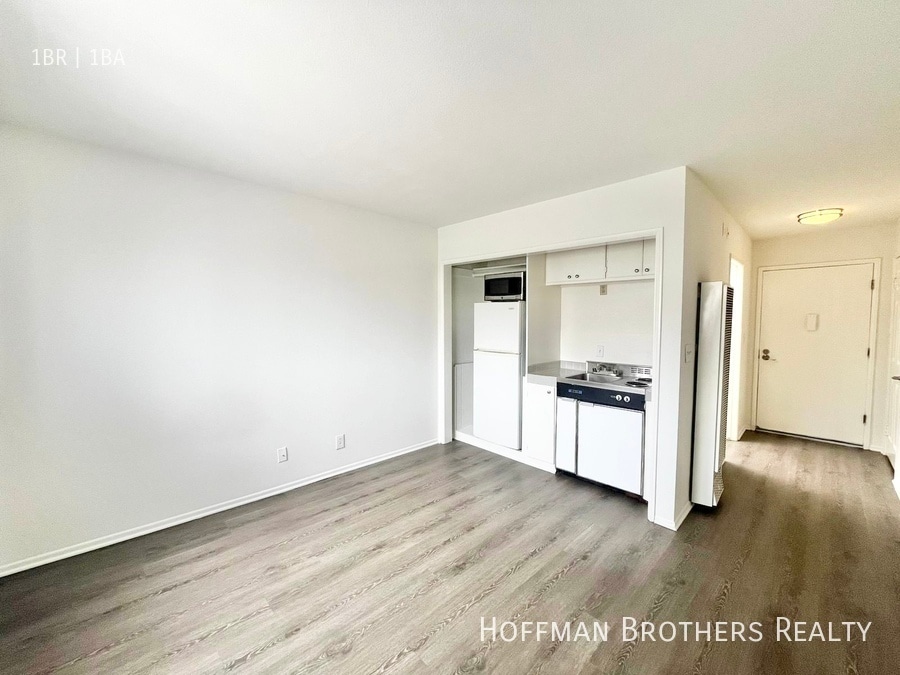 Photo - 3464 Mentone Ave Apartment Unit 103