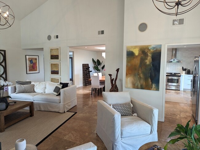 Photo - 850 Santa Hidalga