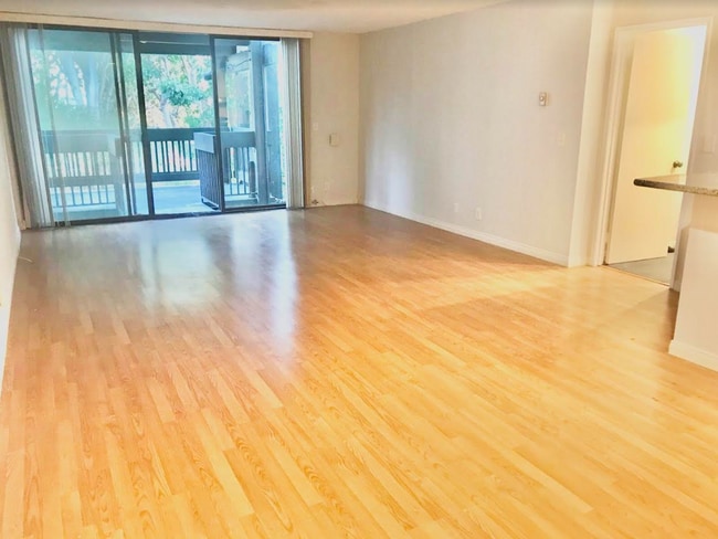 Photo - 8650 Gulana Ave Unit L2163