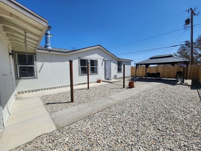 Fully Furnished 3 Bedroom Home In Chocolat... - Fully Furnished 3 Bedroom Home In Chocolat...