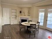 Photo - 113 N Doheny Dr House