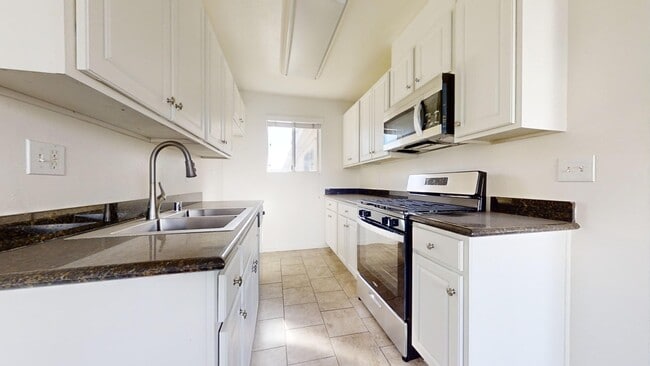 Photo - 20235 Cohasset St Unit 9