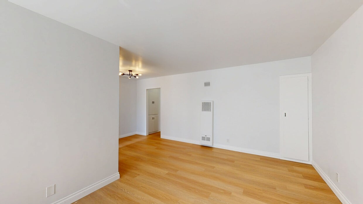 3D Tour - The Claire Manor Apts
