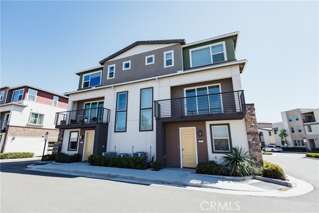Photo - 205 Carmona Townhome
