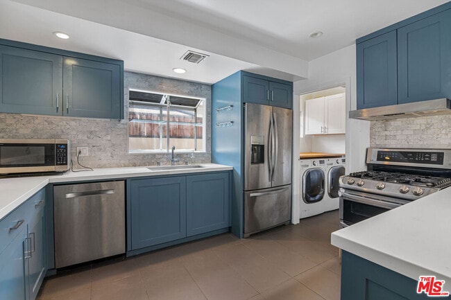 Photo - 2848 Westwood Blvd