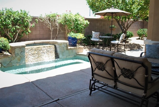 Photo - 37810 Pineknoll Ave