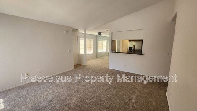 Photo - 2023 Lakeridge Cir Unit #203