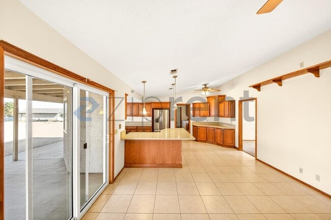 Photo - 15380 Mission St