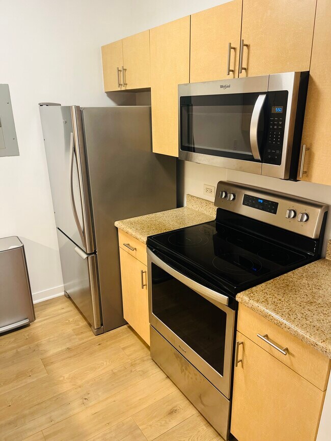 Photo - 425 W Beech St Unit 234