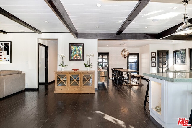 Photo - 4930 Strohm Ave