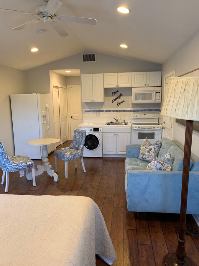 Photo - Day Lily Duplex